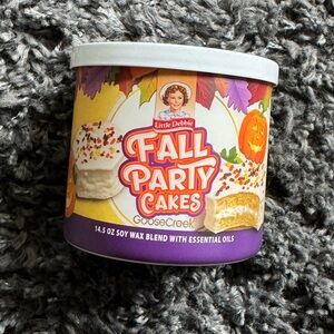 GooseCreek Little Debbie Fall Party Cakes 3 Wick Candle